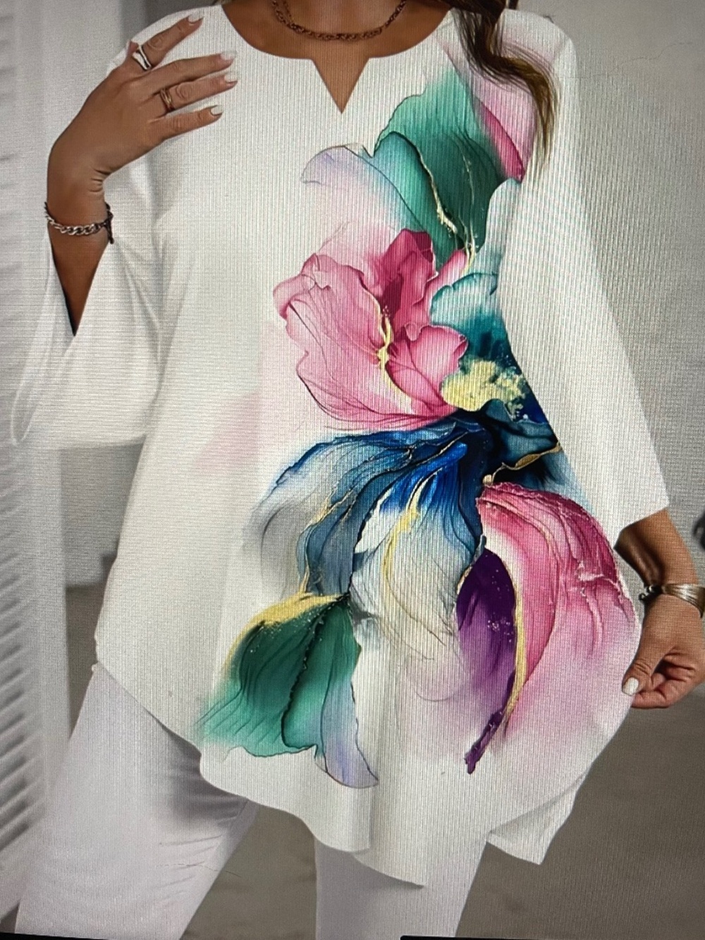 Floral print women’s tunic, size XL fits large, colour white - Picture 3 of 4